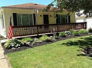 1092 Puritan Dr, Sharon, PA 16146