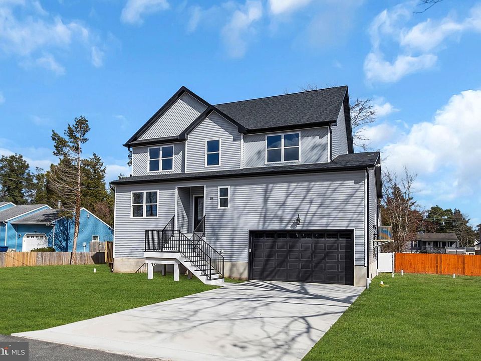 1st image of 16 Plantation Dr