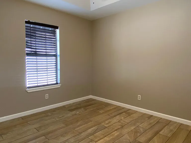 1202 Bryce Dr #8 — Photo 6