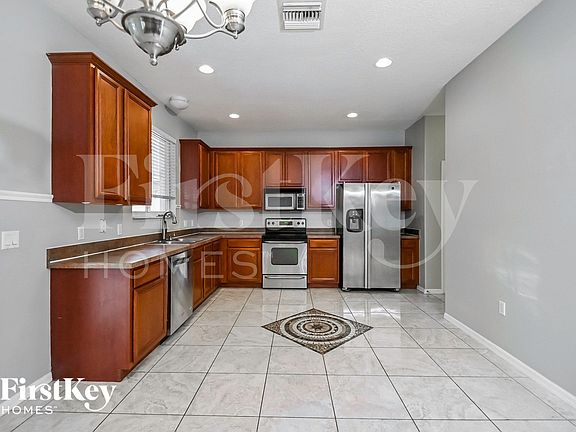 5th image of 2217 Blackwood Dr