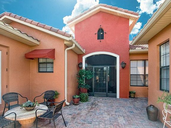 3rd image of 263 Escondido Ct