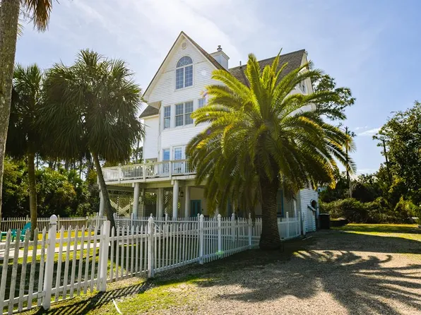 312 Land St, Eastpoint, FL 32328