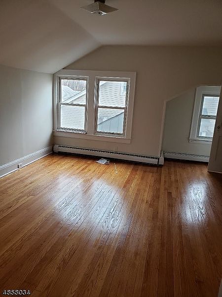 2nd image of 962 Grandview Ave