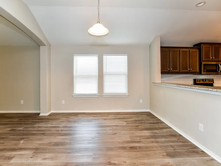 4713 Joshua Dr — Photo 5