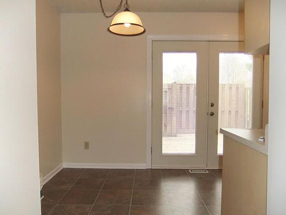 5th image of 758 Ficus Dr