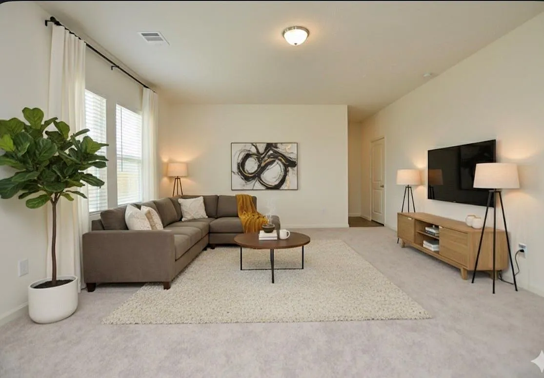 4 bed, 2.5 bath, 2406 sqft, $2,195 — Photo 1