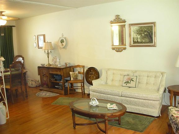 3rd image of 163 Tapestry Dr