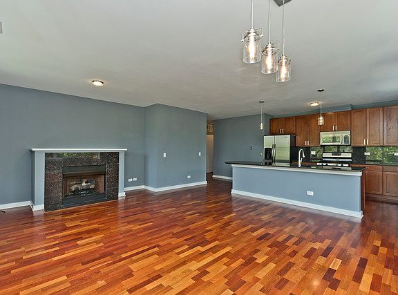 2nd image of 120 N Leavitt St Unit 201