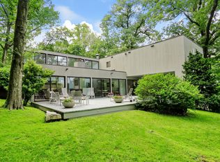 112 High Point Rd, Scarsdale, NY 10583