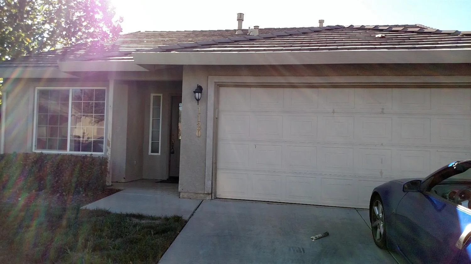 1120 Courtyard Dr photo 1