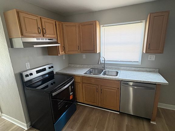 5th image of 1053 38th St