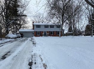1867 Lemon Ln, De Pere, WI 54115