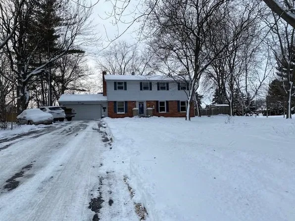 1867 Lemon Ln, De Pere, WI 54115