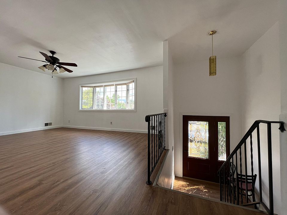 1st image of 98 Seidman Ave