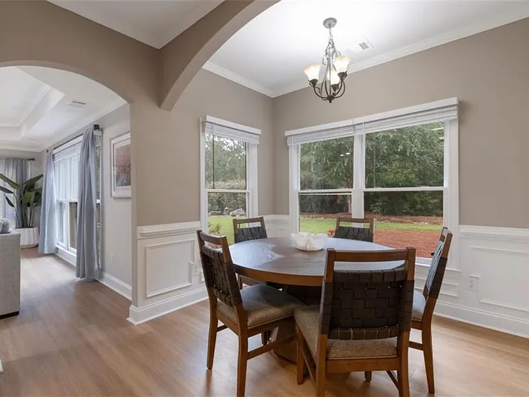 100 Hardwood Ln — Photo 10
