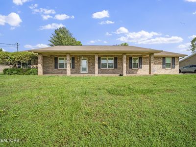 339 Woods View Cir, Kodak, TN, 37764