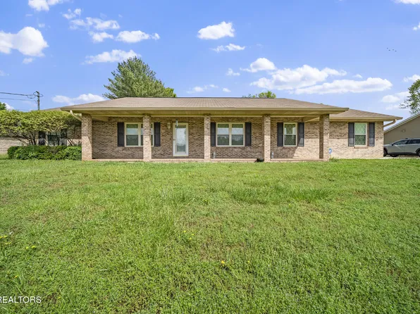 339 Woods View Cir, Kodak, TN 37764