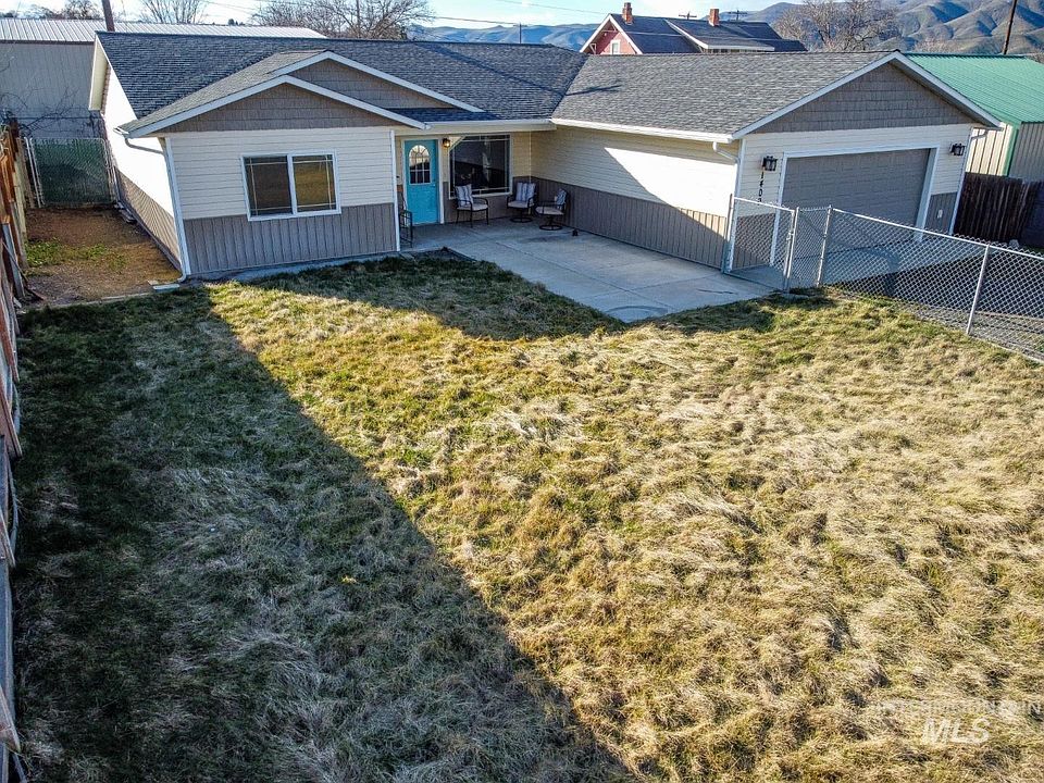 1st image of 1409 Highland Ave