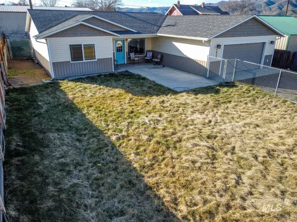 1409 Highland Ave, Clarkston, WA 99403