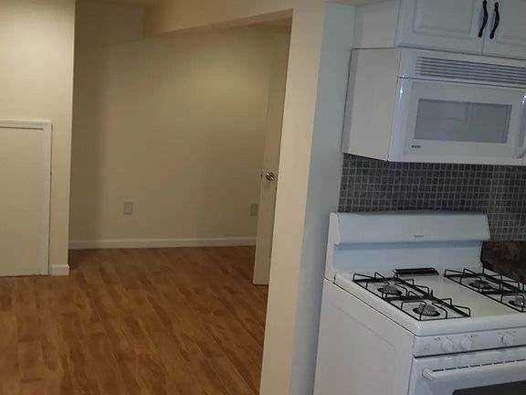 2nd image of 55 Lincoln Ave #55