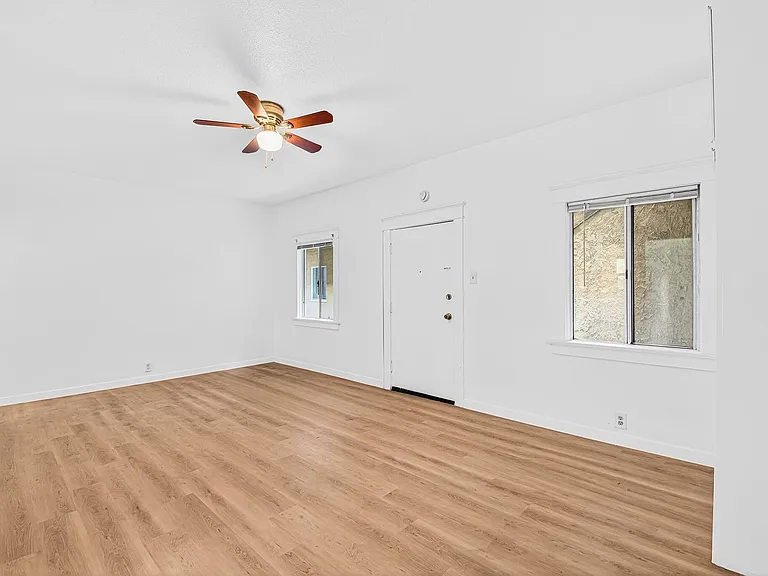 905 Cherry Ave. — Photo 7