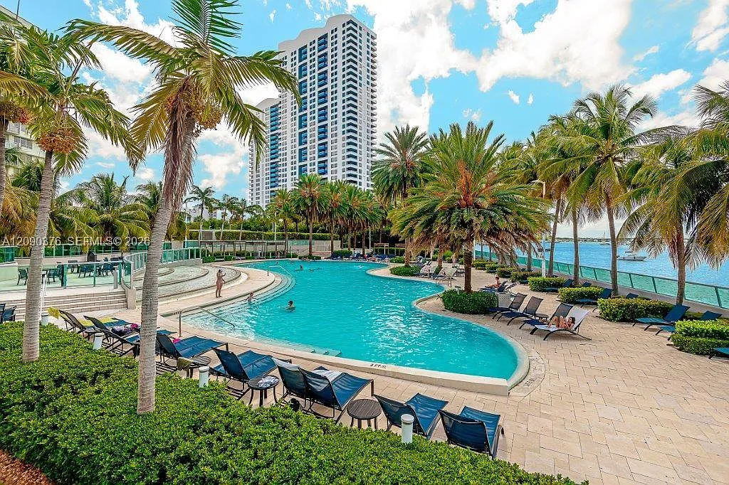 Flamingo South Beach I Co — Photo 1