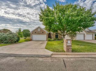120 Pinehurst St, Meadowlakes, TX 78654