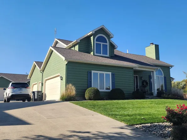 909 Woodridge Ct, Decatur, IN 46733