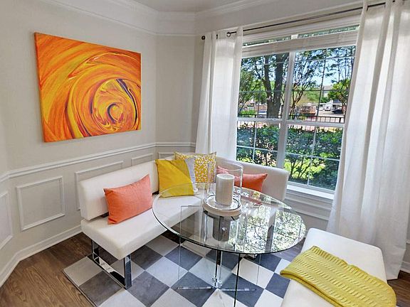 B4 - Dining Area
