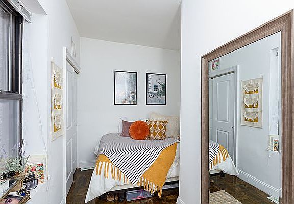 4th image of 210 W 88th St APT 4W