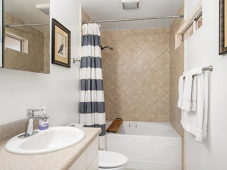 2040 Ferndale Rd — Photo 11