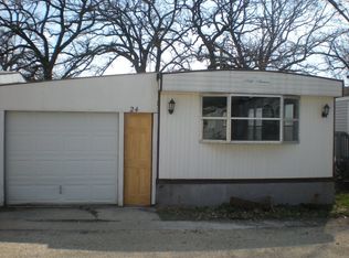 1229 1st Ave NE TRLR 24, Independence, IA 50644