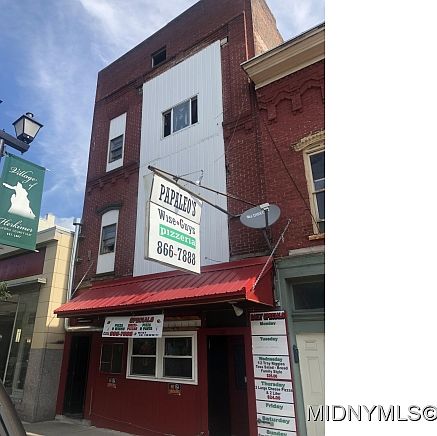 2nd image of 122 N Main St