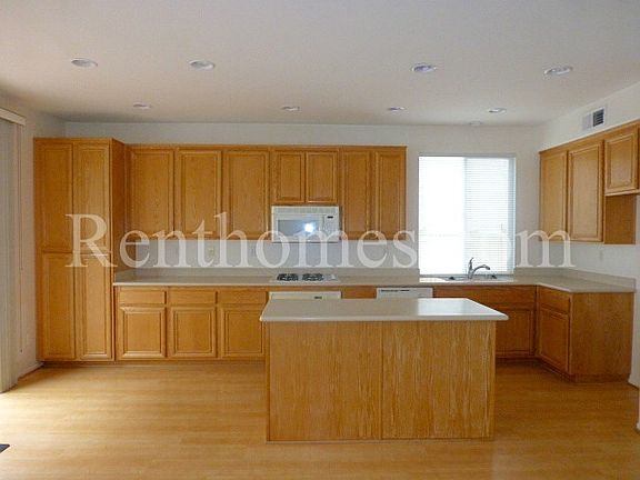 2nd image of 2938 W Canyon Ave
