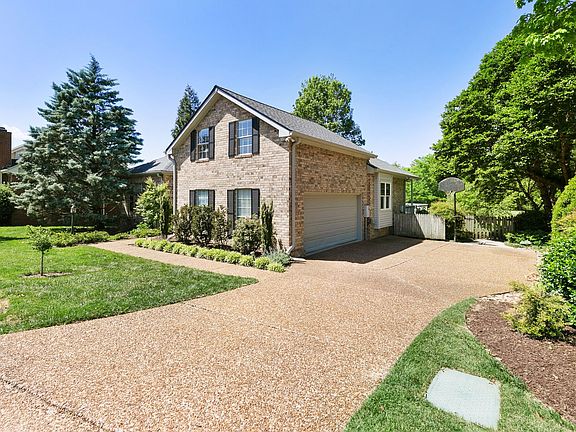 3rd image of 417 Moss Creek Ct