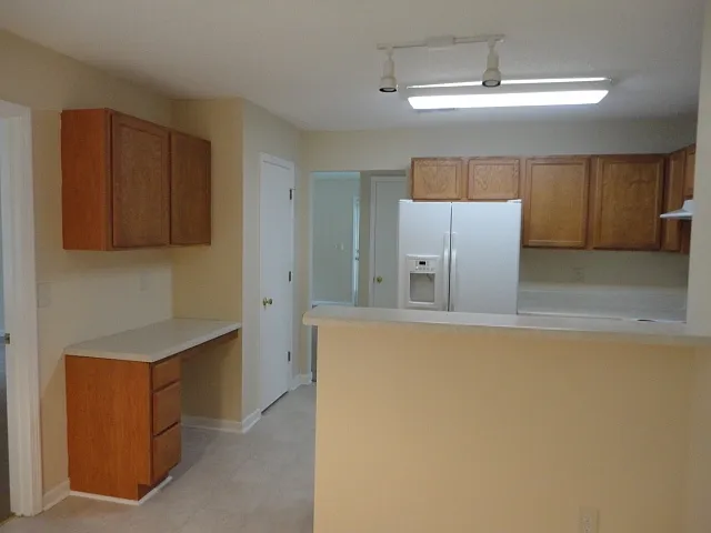 5701 Hiddenlake Dr — Photo 3