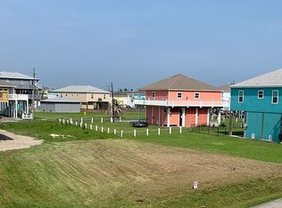 986 Seadrift Dr, Crystal Beach, TX 77650