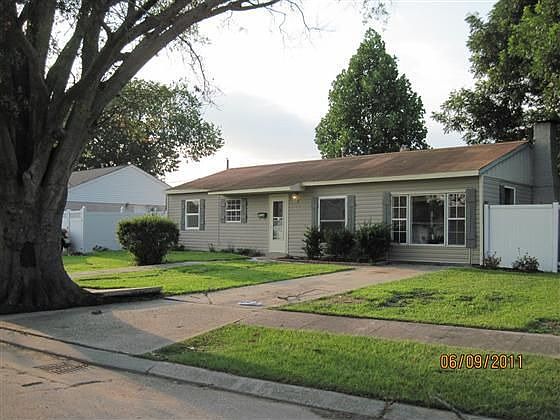 1st image of 653 Dandelion Dr