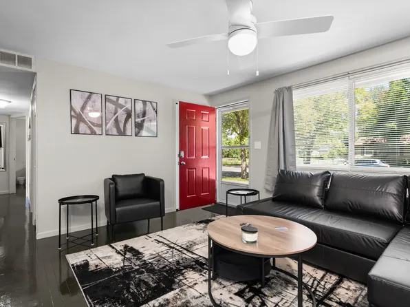 2 Lucerne Ct, Ann Arbor, MI 48108