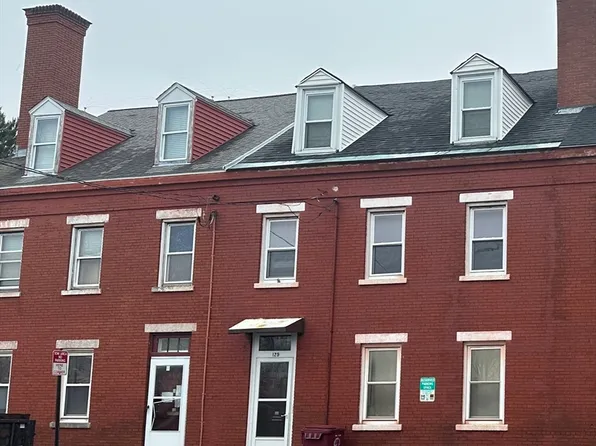 129 Cabot St, Lowell, MA 01854