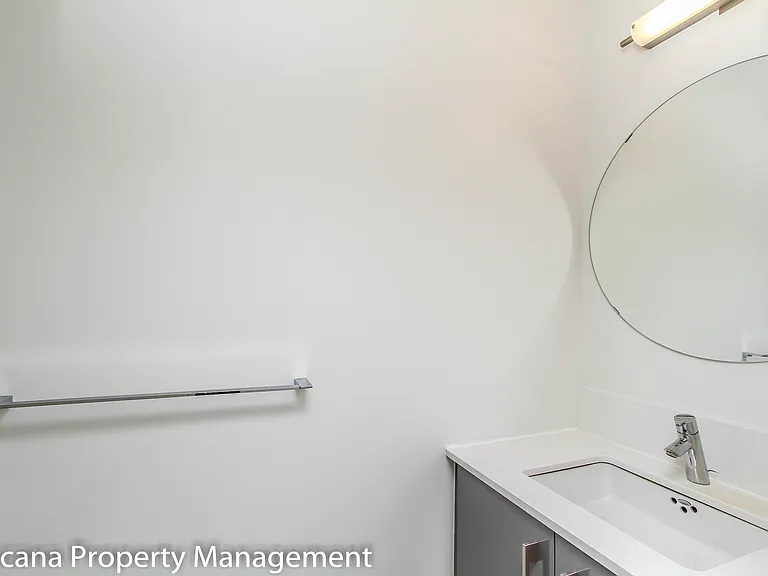 255 Bay St #1008 — Photo 12