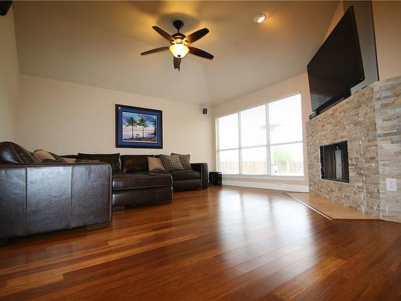4th image of 8116 Amistad Ct