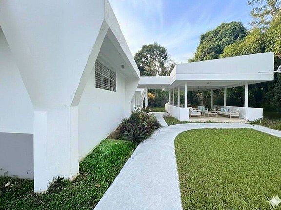 2nd image of C 9 Colinas Del Yunque #D-14