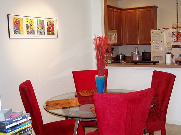 DINING RM - KITCHEN VIEW
