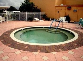 1150 NW 90th Way, Plantation, FL 33322