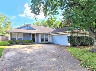 8622 Sunny Ridge Dr, Houston, TX 77095