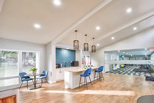 Madison Pointe Photo 1