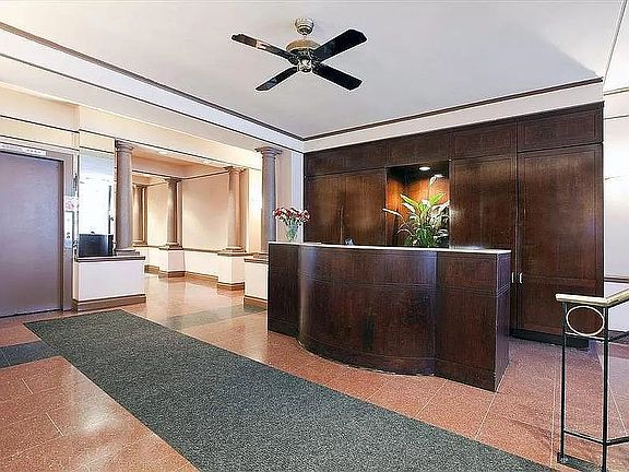 3rd image of 25 W 13th St APT 1GN