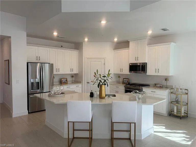 16885 Fairgrove Way #6-201 — Photo 5