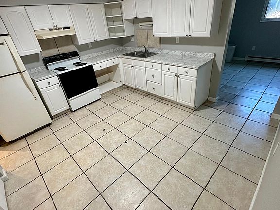 2nd image of 2235 Hanser Dr APT 3